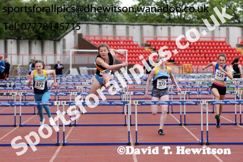 Girls under-15s hurdles, North Eastern Champs, Gateshead Stadium. Photo: David T. Hewitson/Sports for All Pics